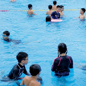 Muốn đi bơi nhưng sợ... Virus Adeno