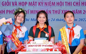 Chuyện của những người bạn trưởng thành từ Đội