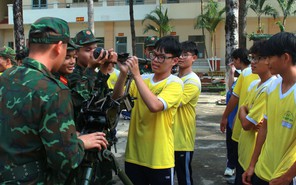 Teen Trường THPT Lê Quý Đôn trải nghiệm 2 ngày 1 đêm tại khu quân sự