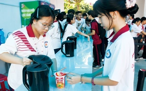 'Doanh nhân học trò' Trường THCS Hoàng Hoa Thám làm chủ căng tin