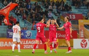 Công An Hà Nội phả hơi nóng vào ngôi đầu V-League 1 của Ninh Bình