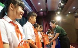 Học bổng Vì tương lai Việt Nam: những mầm xanh vẫn kiên cường giữa bão giông