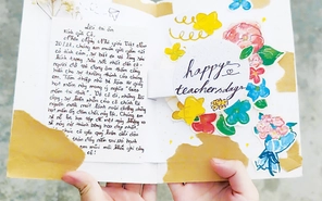 Chiếc thiệp mừng 20-11 nảy mầm độc đáo của nữ sinh Trường THPT Lý Thái Tổ