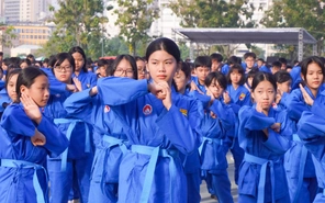 Đồng diễn võ nhạc Vovinam xác lập kỷ lục kép: lan tỏa tinh thần rèn luyện cho học sinh TP.HCM