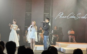 Hương Tràm gây bất ngờ khi hát rock và… bắn rap