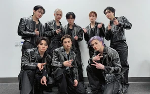 Stray Kids lập kỷ lục mới trong lịch sử K-Pop, Park Bo Gum đối đầu Lee Junho tại APAN Awards