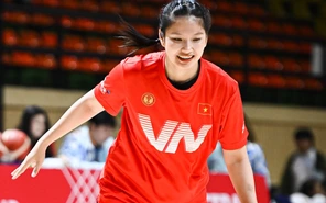 Bóng rổ nữ 5x5 Việt Nam có chiến thắng đầu tiên tại SEA  Games 33