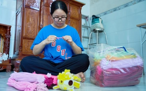 'Cô chủ nhỏ' làm đồ handmade nuôi ước mơ