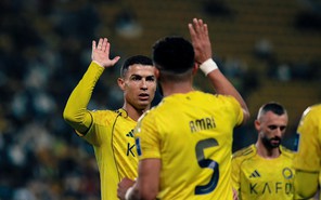 Ronaldo lần đầu ra sân cho Al Nassr tại AFC Champions League Two