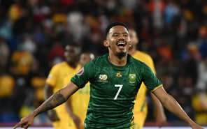 Nam Phi lọt vào vòng 16 đội tại Cúp bóng đá châu Phi