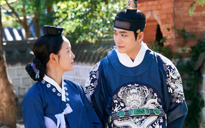 Cạnh tranh cùng Taxi driver 3, vì sao Moon river vẫn hút khán giả?