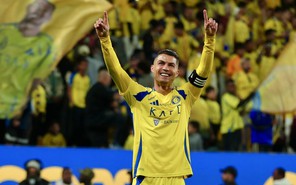 Ronaldo ghi bàn đầu tiên ở tuổi 40, giúp AI Nassr thắng 5 trận liền