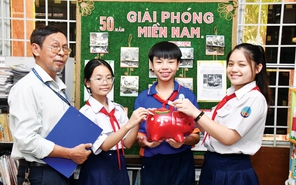 Đội viên thành phố góp thương yêu đến bà con xã đảo Thạnh An