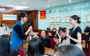 'Sống trong nghề' ngay từ giảng đường: trải nghiệm đặc biệt của sinh viên Quan hệ công chúng HUTECH