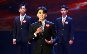 Nam vương Ngoại thương 2025 sở hữu tấm bằng IELTS 8.0