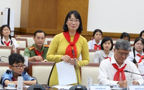 Lãnh đạo TP.HCM cam kết giải quyết kiến nghị của thiếu nhi