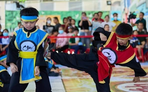 Độc đáo thi đấu cờ người trong khuôn khổ Kids Fest 2025