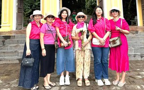 Gen Z du lịch hè: người sum họp, người chọn độc hành