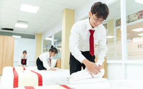 Trải nghiệm ngành Quản trị khách sạn chuẩn 5 sao tại HUTECH, học phí toàn khóa 154 triệu đồng