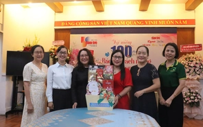 Thảo cầm viên chúc mừng Khối ấn phẩm Khăn Quàng Đỏ nhân dịp 21-6