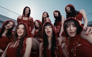 Nhìn lại 3 lần 'chạm trán' bất phân thắng bại giữa BLACKPINK và TWICE