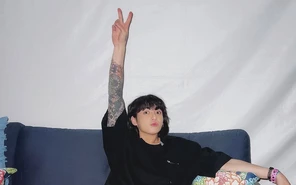Jungkook có bài hát giữ top Billboard hơn 100 tuần