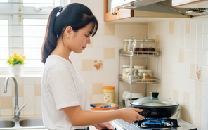 Ở nhà một mình mà gặp cháy, nổ thì phải làm sao?