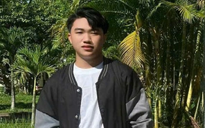 Thủ khoa khối A00 tỉnh Gia Lai: Cú đúp điểm 10, mê hát, thích vẽ tranh