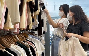 Ký gửi quần áo: ‘Chân ái’ mới của teen mê đồ xịn, giá hời