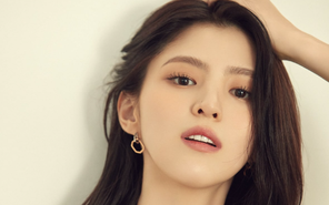 YoonA sánh đôi Ahn Bo Hyun; Han So Hee ra mắt light stick