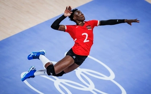 Giao hữu bóng chuyền nữ tối 19-8: Việt Nam thắng Kenya 4-0