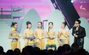 Em xinh say hi top 1 nhiều tuần liền, nhưng khán giả vẫn than phiền điều này