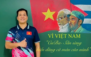 Tranh bảng phấn về Bác Hồ tuyệt đẹp của thầy giáo Nghệ An