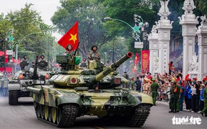 Trực tiếp: Bắt đầu sơ duyệt diễu binh, diễu hành mừng 80 năm Quốc khánh