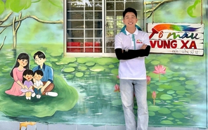 Thầy giáo 9X đi khắp nơi để tô màu cho trường học