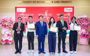 Trường đại học Kinh tế - Tài chính TP.HCM trao 30 tỷ đồng học bổng cho tân sinh viên