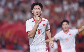 Lê Văn Thuận tỏa sáng, U23 Việt Nam đánh bại U23 Singapore 1-0