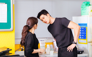 Sức hút trái ngược tạo nên thành công của phim Spring fever