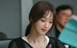 Lee Sung Kyung tái xuất màn ảnh nhỏ, Alpha Drive One lập kỷ lục