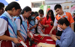 Sắc màu văn hóa các quốc gia tràn ngập Trường THPT Thủ Đức