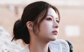 Go Youn Jung năng suất tham gia show mới cùng Jung Hae In