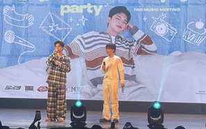 Anh trai Vương Bình tổ chức 'tiệc ngủ' vui nhộn cùng Voi Con