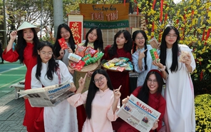 Teen Phổ thông Năng khiếu diện áo dài đến trường, khoe sắc xuân