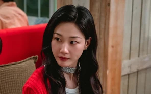 Những vai diễn đậm chất 'nắng xuân' của nàng thư ký khó đoán trong Undercover Miss Hong