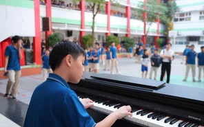 Giờ chơi du dương tiếng piano của teen Trường TH – THCS – THPT Trí Đức