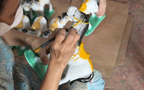 Rộn ràng mùa tạo hình linh vật ngựa gốm ở Đất Thủ