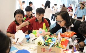 Tuyên dương 100 trẻ em TP.HCM nỗ lực vươn lên trong học tập và cuộc sống