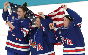 Mỹ hạ đương kim vô địch, giành huy chương vàng khúc côn cầu nữ tại Thế vận hội mùa đông 2026