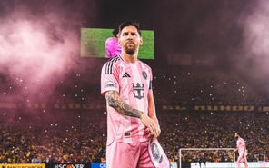 Messi ghi bàn đầu tiên trong năm 2026 vào lưới Barcelona SC