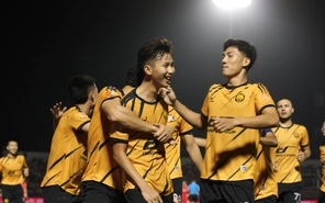 Hải Phòng hòa kịch tính với Đông Á Thanh Hóa trong trận cầu có 6 bàn thắng